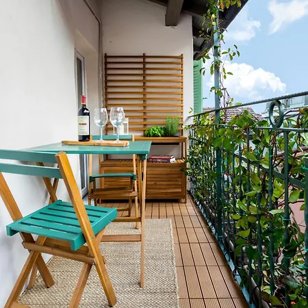 Nido Blu - Cosy Lake View Apartment